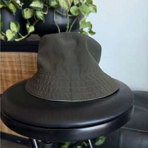 lululemon athletica Dark Green Bucket Hat reversible